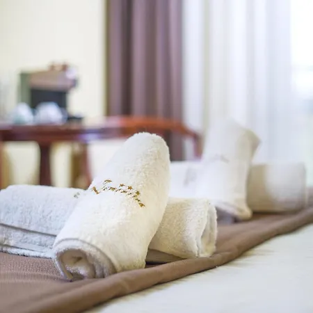 парк-хотел клементина Hotel