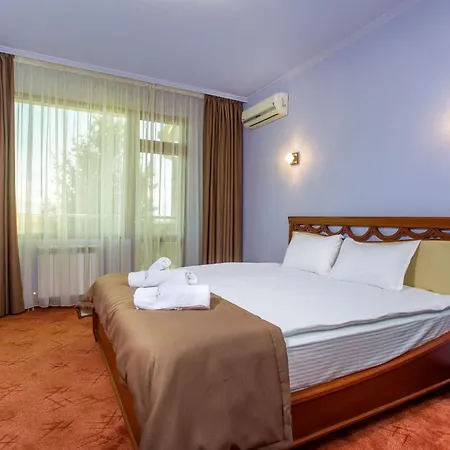 парк-хотел клементина Hotel Trud