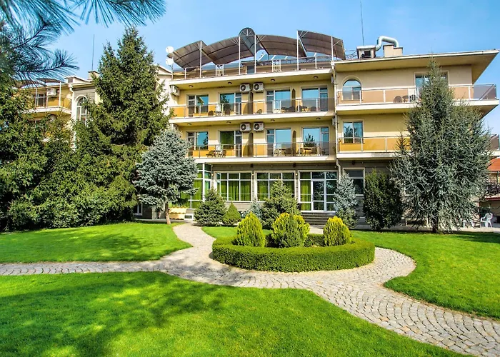 парк-хотел клементина Hotel Trud