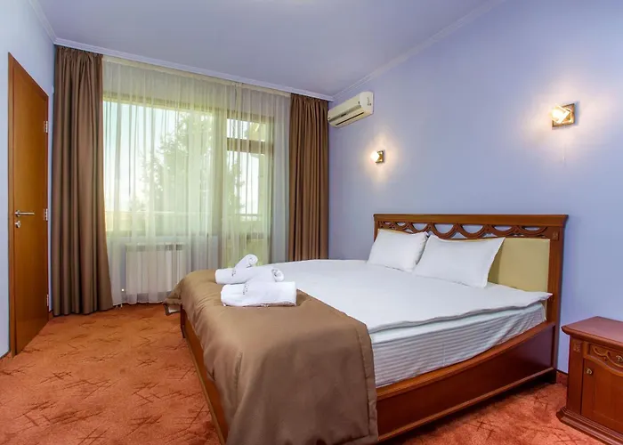 парк-хотел клементина Hotel Trud